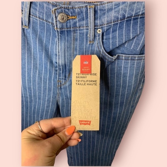 NWT Levi’s 721 Pinstriped High-Rise Sculpt Skinny Jeans, Size  28 W 30 L - Picture 5 of 6